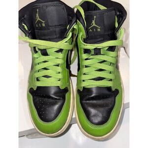 Jordan Athletic Shoes in Black and Green